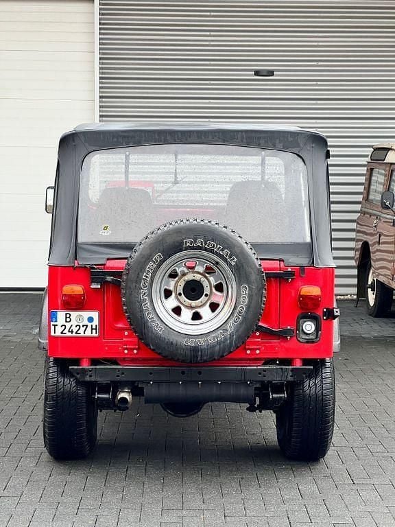Käytetty Jeep CJ 140 HP (102 kW) 1981 Punainen Katumaasturi