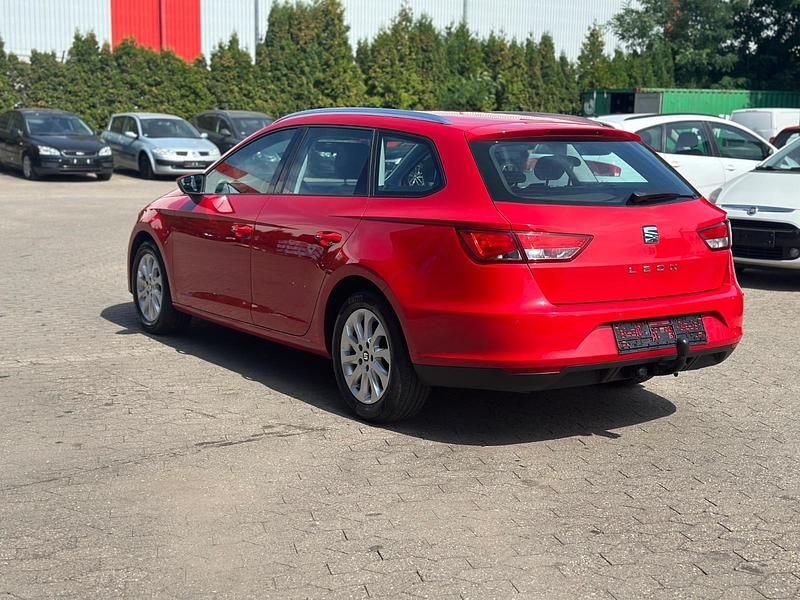 Gebraucht Seat Leon ST Style 110 PS (80 kW) 2015 Rot Kombi
