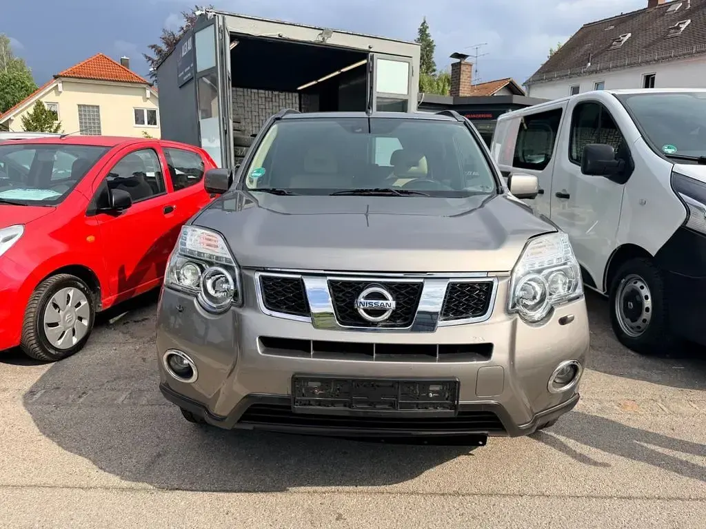 Gebraucht Nissan X-Trail 173 PS (127 kW) 2014 Grau SUV