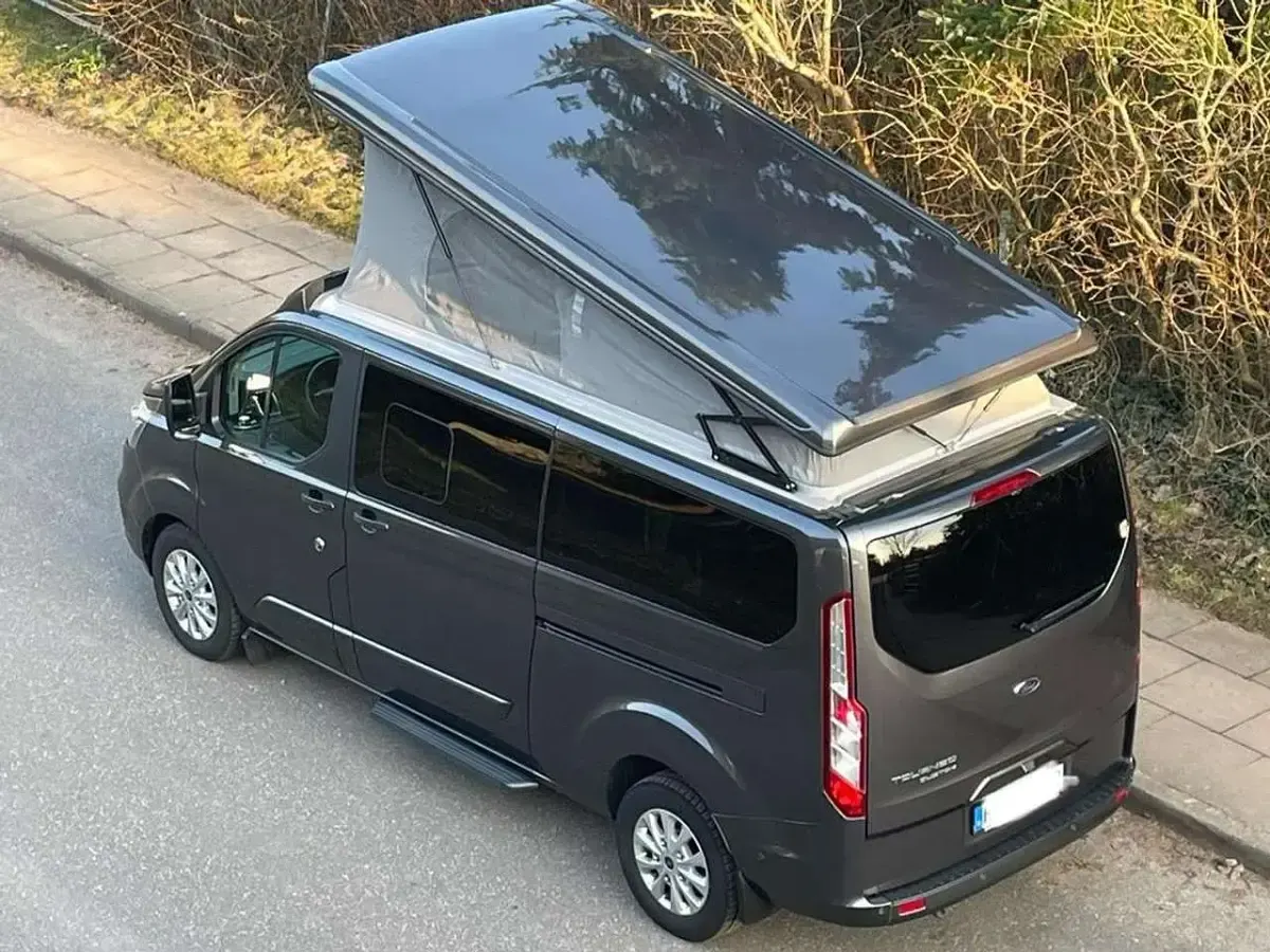 Gebraucht Ford Tourneo Custom Titanium 131 PS (96 kW) 2020 Grau Van