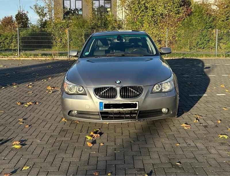 Gebraucht BMW 523 177 PS (130 kW) 2005 Silber Limousine