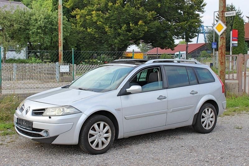 Silber Gebraucht 2008 Renault Mégane GrandTour Kombi | 810 € (Superpreis) - Bild 1/4