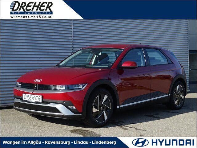 Ultimate red / met Neu 2025 Hyundai Ioniq Basis Kleinwagen | 37.590 € (Guter Preis) - Bild 1/4