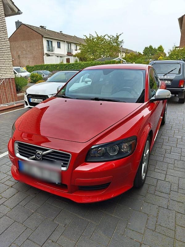 Rot Gebraucht 2010 Volvo C30 R-Design Kleinwagen | 5.750 € (Fairer Preis) - Bild 1/4