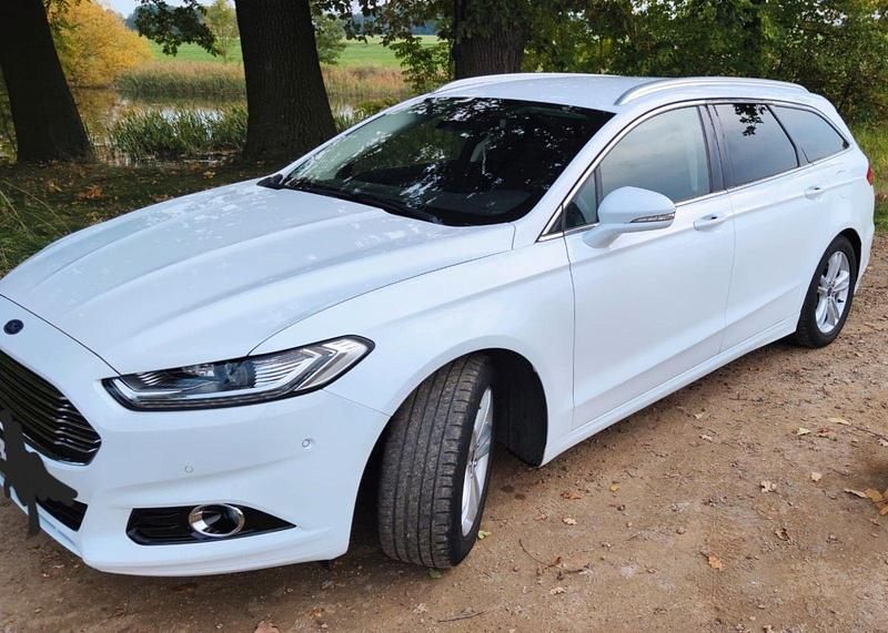 Gebraucht Ford Mondeo Titanium 160 PS (117 kW) 2016 Weiß Kombi