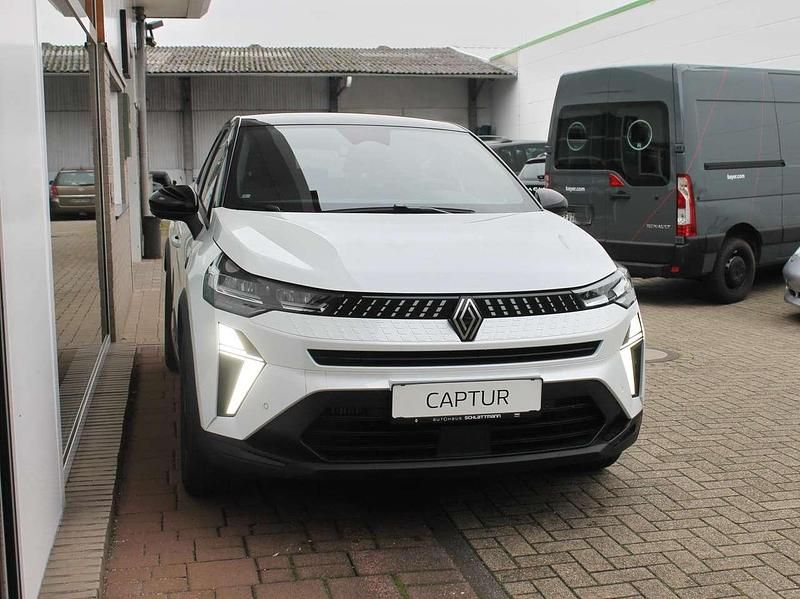 Gebraucht Renault Captur Techno 158 PS (116 kW) 2025 Weiss qnc+schwarz gne SUV
