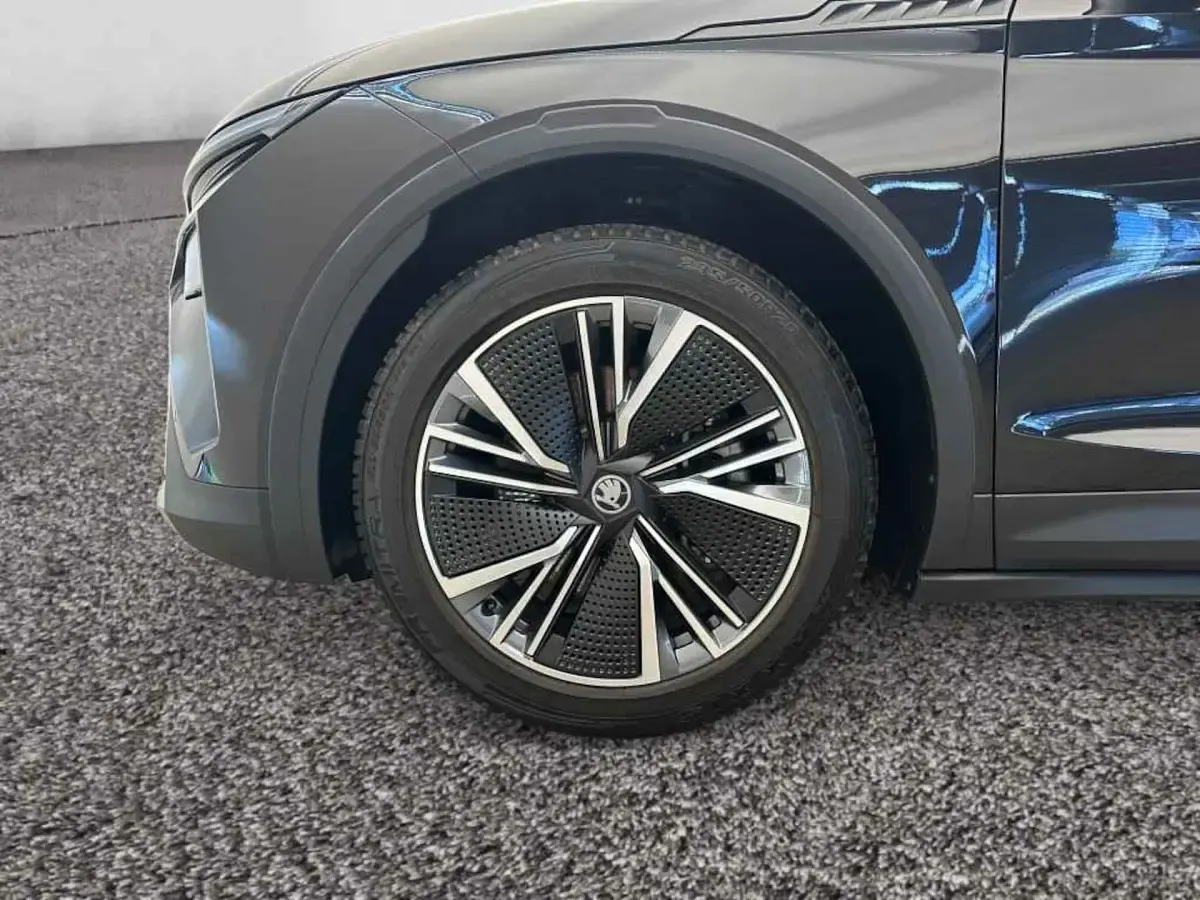 Gebraucht Skoda Elroq 210 kW (286 PS) 2025 Schwarz SUV