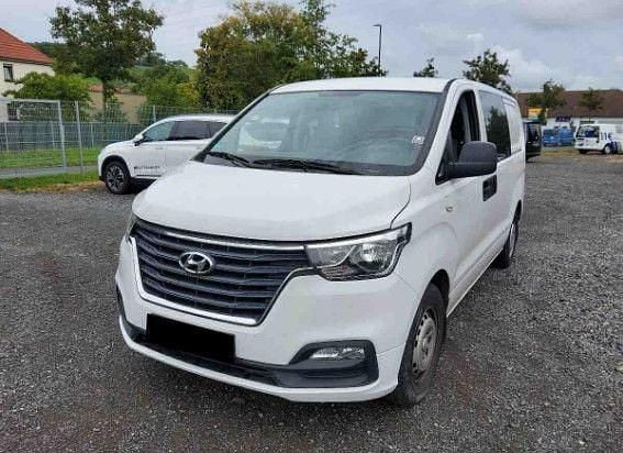 Weiß Gebraucht 2019 Hyundai H-1 Van / Kleinbus | 14.485 € (Superpreis) - Bild 1/4