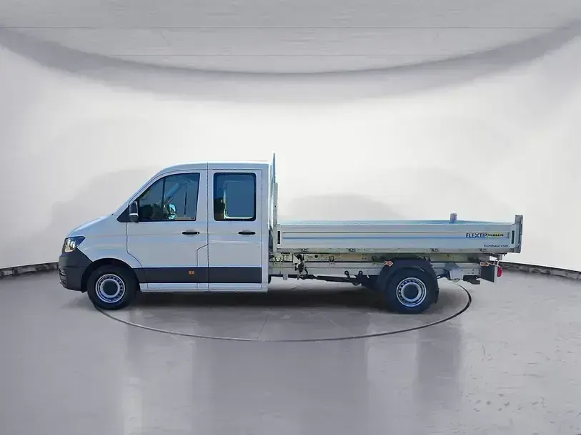 Gebraucht VW Crafter 163 PS (119 kW) 2024 Weiß Van