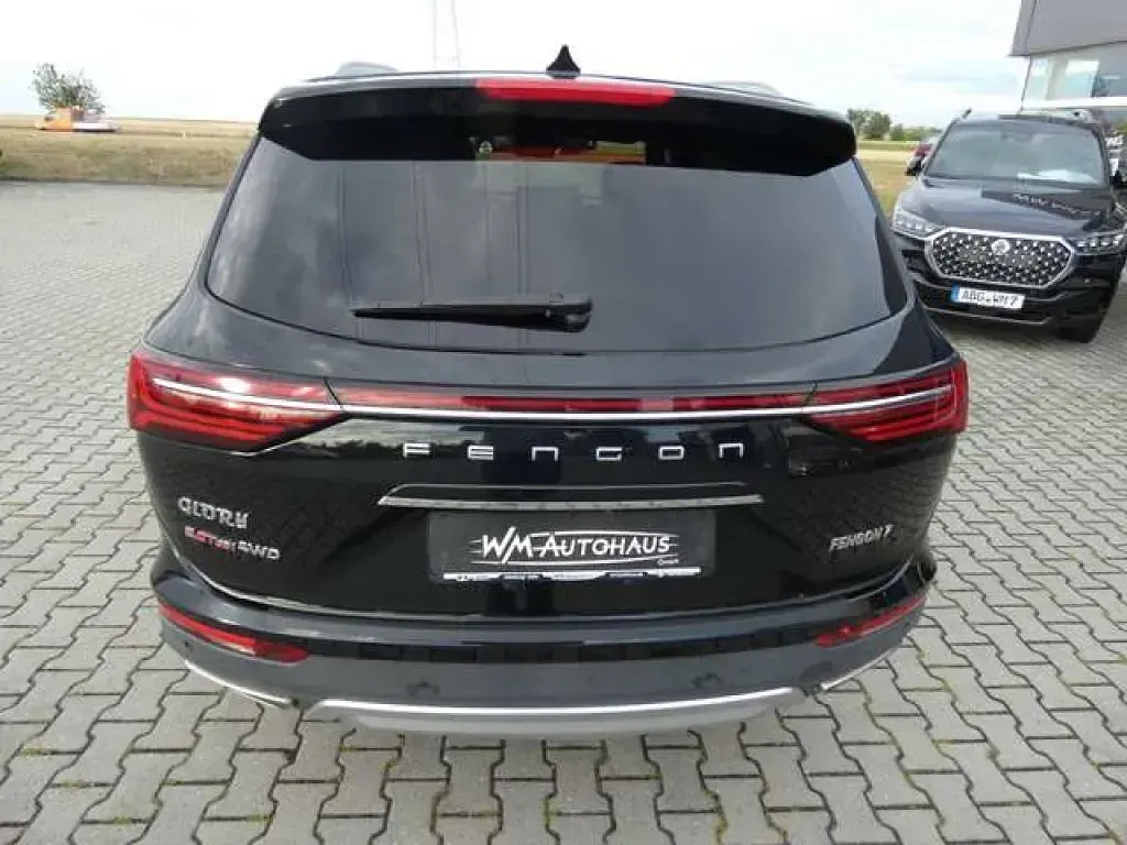 Gebraucht DFSK Fengon 220 PS (161 kW) 2022 Schwarz (metallic) SUV