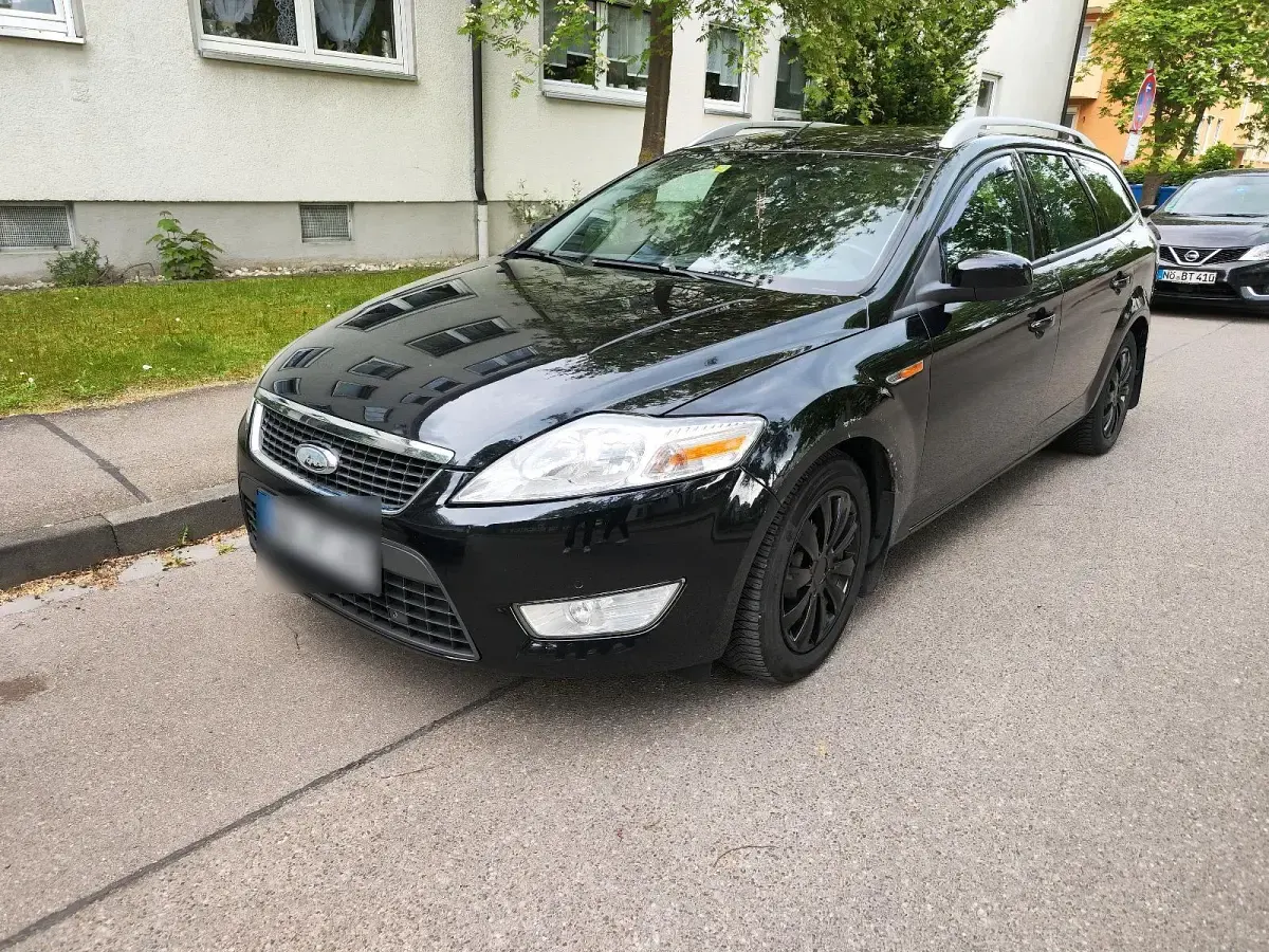 Usado Ford Mondeo 140 CV (102 kW) 2008 Negro Familiar