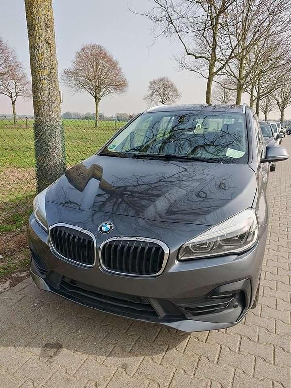 Gebraucht BMW 216 116 PS (85 kW) 2019 Grau Kombi