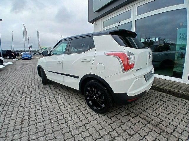 Gebraucht SsangYong Tivoli 128 PS (94 kW) 2017 Weiß SUV