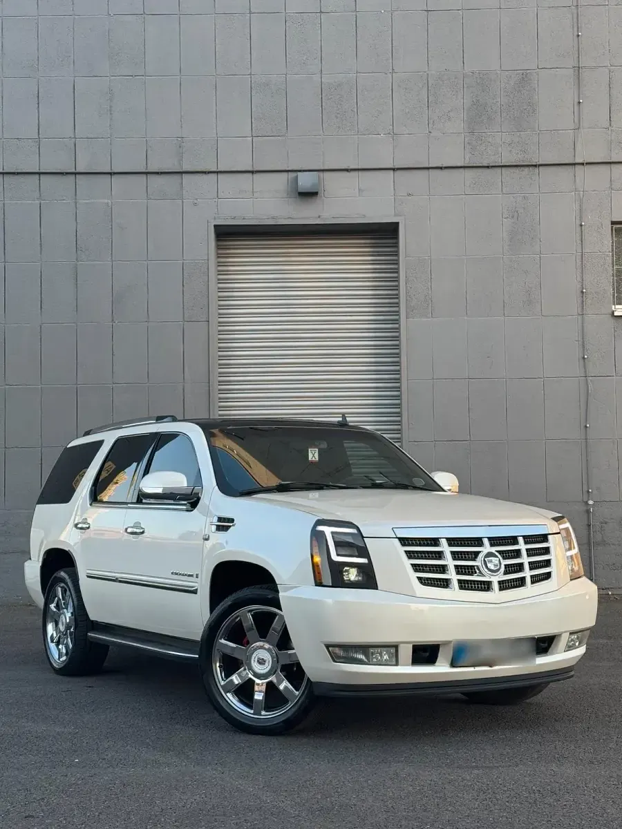 Gebraucht Cadillac Escalade 410 PS (301 kW) 2012 Weiß SUV