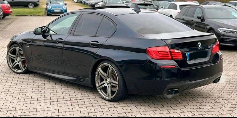Gebraucht BMW 550 M Sport 408 PS (300 kW) 2011 Schwarz Limousine
