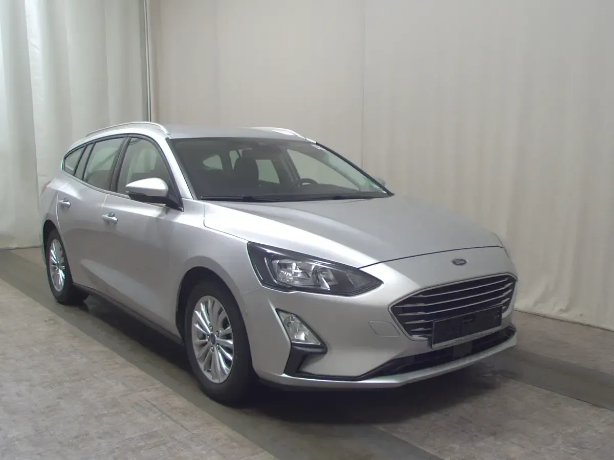 Gebraucht Ford Focus Titanium 125 PS (91 kW) 2021 Polarsilber metallic Kombi