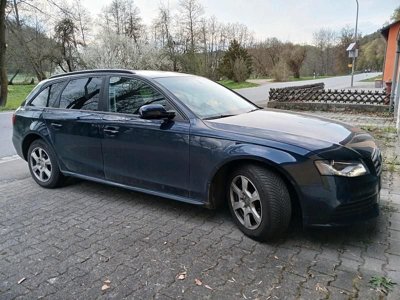 Second-hand Audi A4 160 CP (117 kW) 2011 Albastru Break