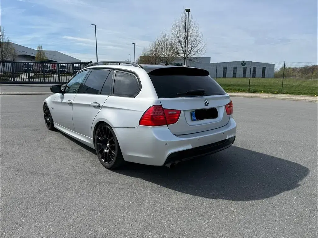 Käytetty BMW 330 Performance 245 HP (180 kW) 2008 Hopea Farmari