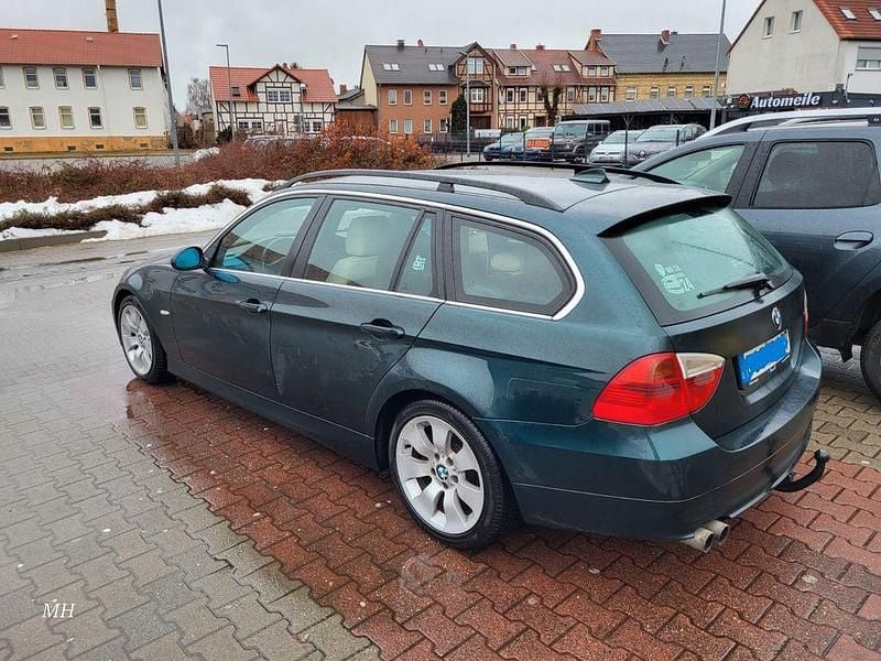 Gebraucht BMW 325 197 PS (144 kW) 2008 Grün Kombi