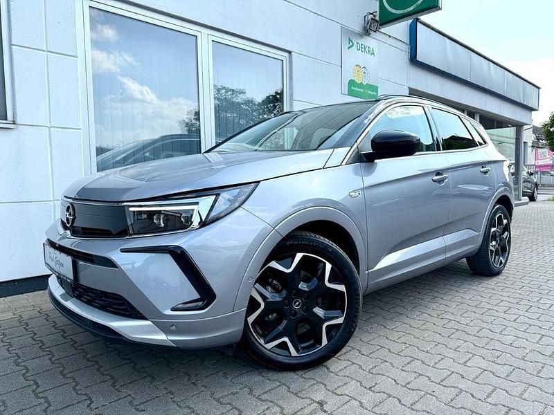 Grau Gebraucht 2024 Opel Grandland X Ultimate SUV | 28.195 € (Etwas zu teuer) - Bild 1/4