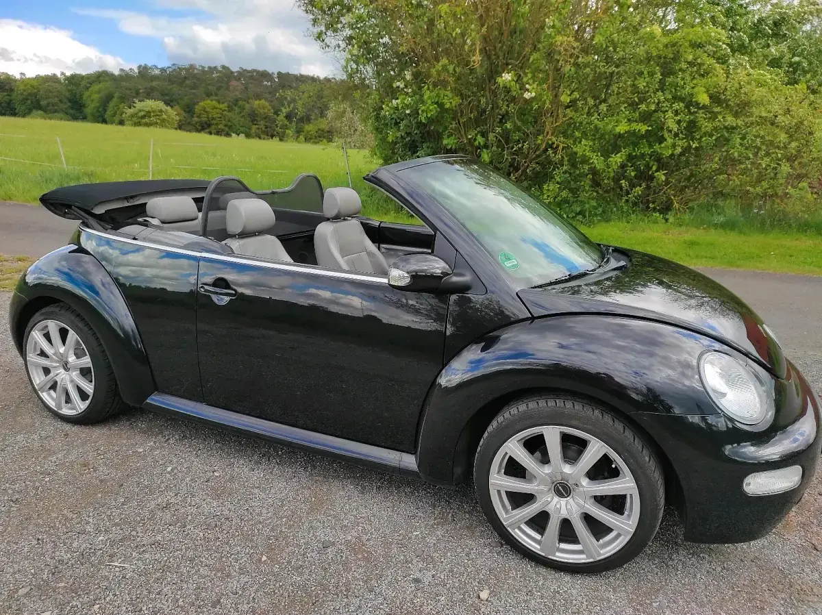 Gebraucht VW New Beetle 116 PS (85 kW) 2004 Schwarz Kleinwagen