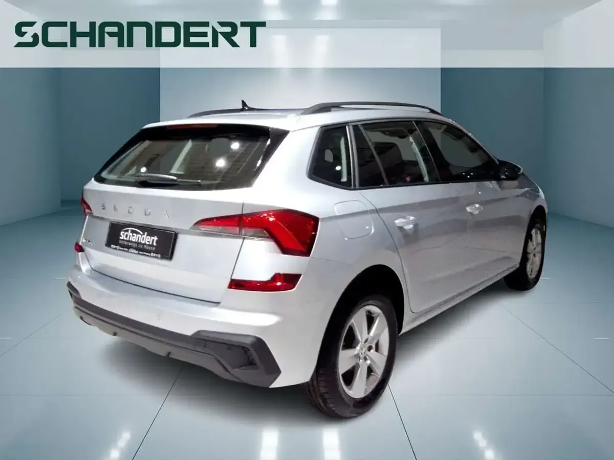 Gebraucht Skoda Kamiq Essence 95 PS (69 kW) 2025 Brillantsilber metallic SUV
