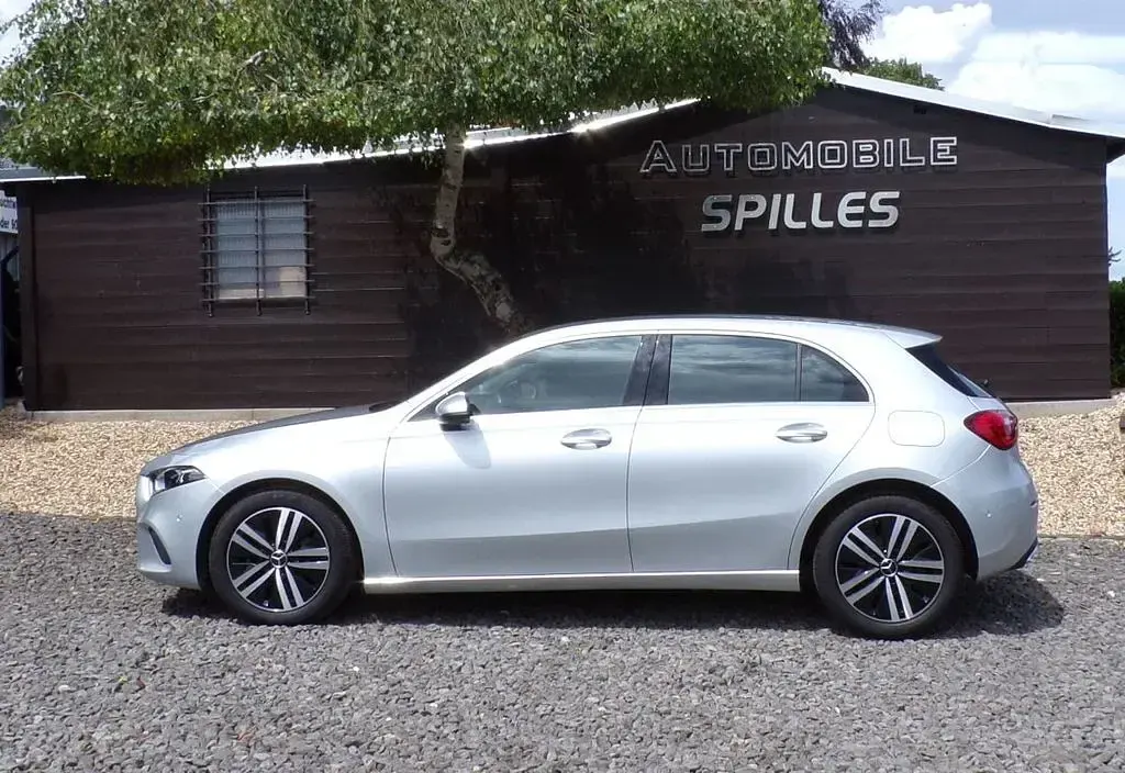 Gebraucht Mercedes A180 Progressive 136 PS (100 kW) 2022 Silber Limousine