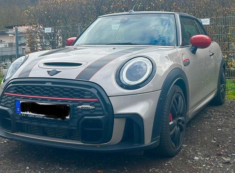 Beige Gebraucht 2022 Mini John Cooper Works Kleinwagen | 28.400 € (Etwas zu teuer) - Bild 1/4