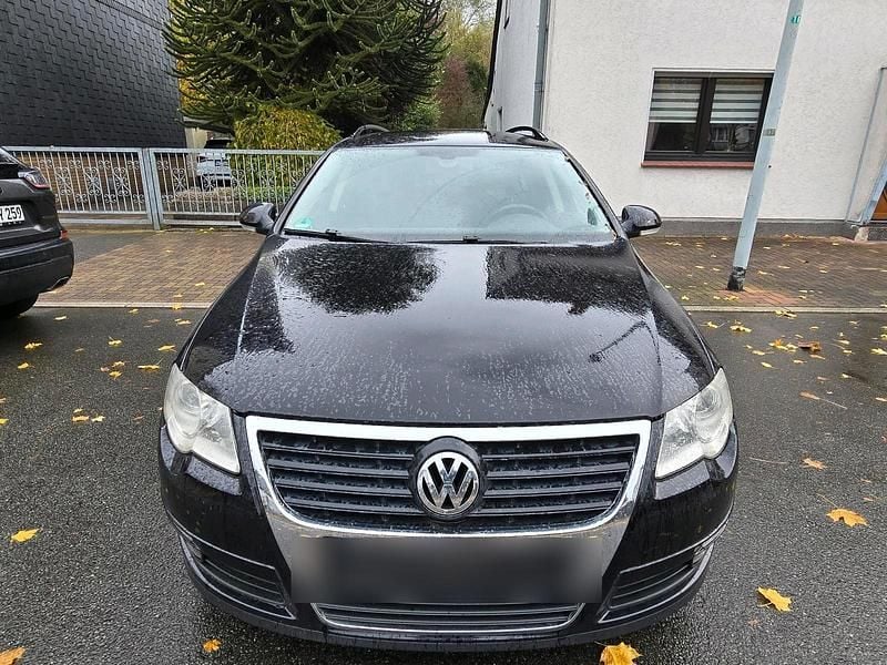 Schwarz Gebraucht 2007 VW Passat Kombi | 1.600 € (Superpreis) - Bild 1/4