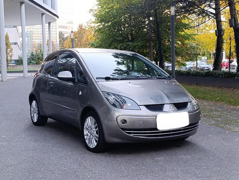 Grau Gebraucht 2007 Mitsubishi Colt Limousine | 999 € (Superpreis) - Bild 1/4