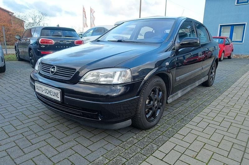 Schwarz Gebraucht 2002 Opel Astra Elegance Limousine | 799 € (Superpreis) - Bild 1/4