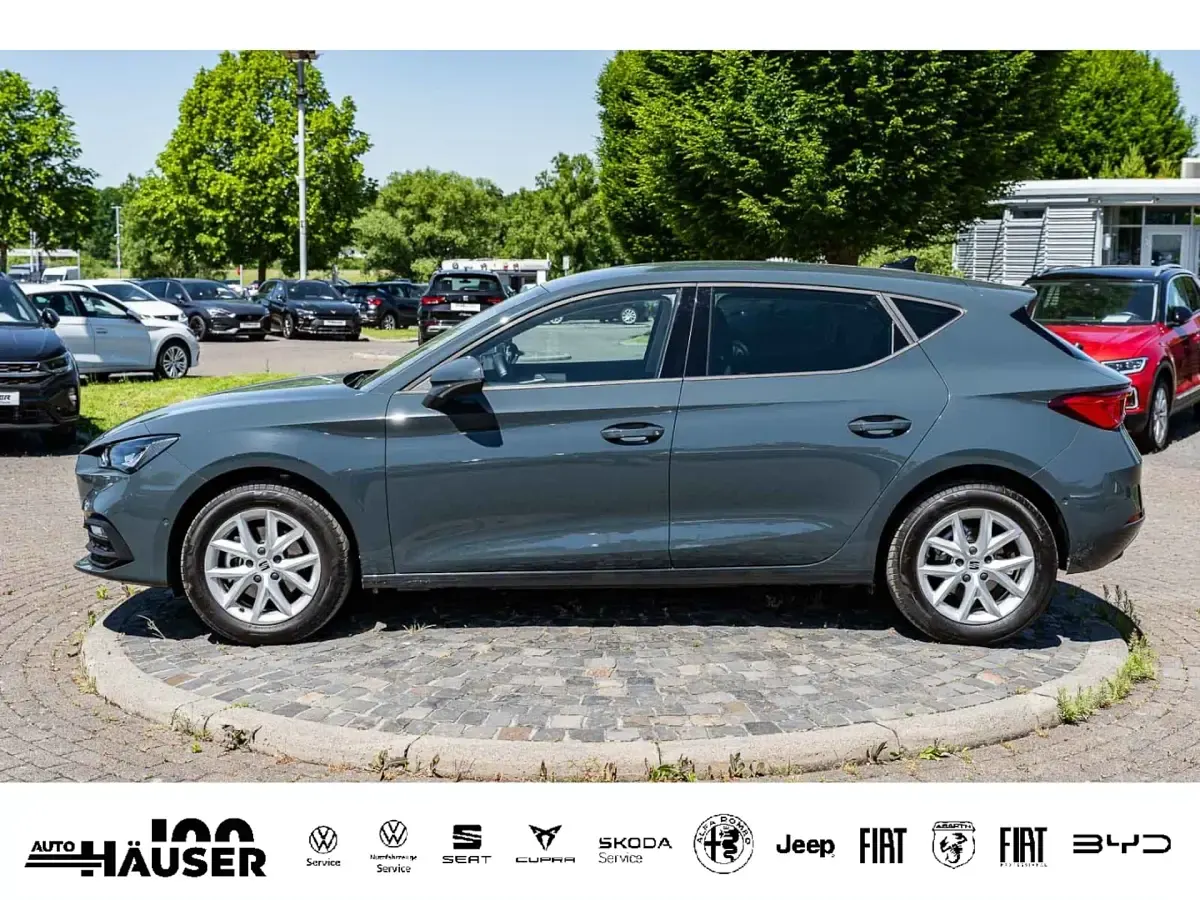 Gebraucht Seat Leon Style 150 PS (110 kW) 2025 Blau Limousine