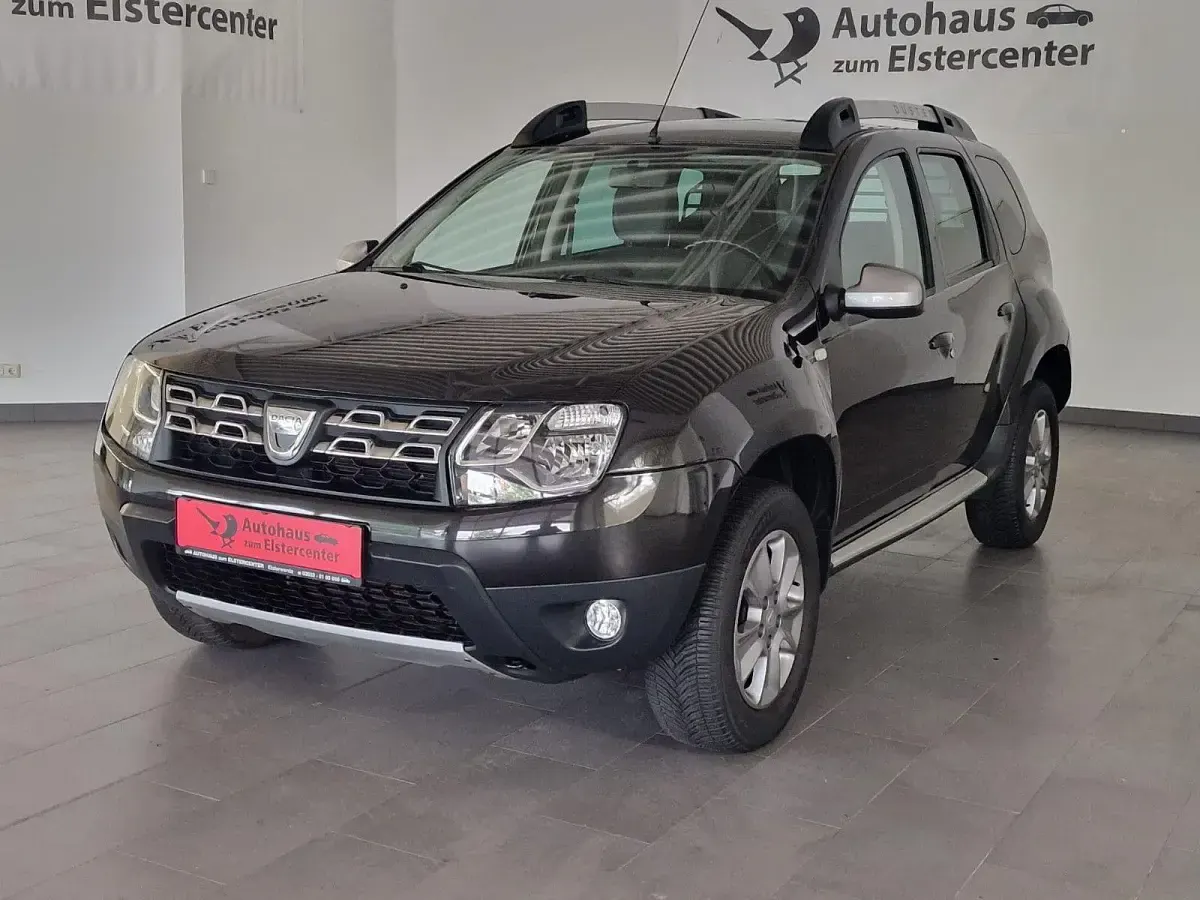 Gebraucht Dacia Duster Prestige 114 PS (83 kW) 2015 Schwarz SUV