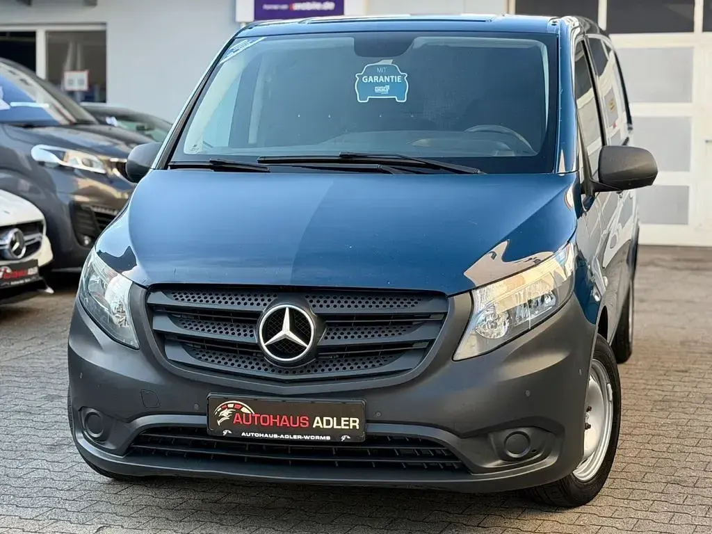 Gebraucht Mercedes Vito 163 PS (119 kW) 2015 Blau Van