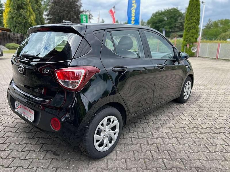 Gebraucht Hyundai i10 Pure 67 PS (49 kW) 2019 Schwarz Kleinwagen