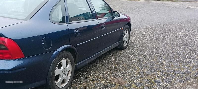 Gebraucht Opel Vectra 116 PS (85 kW) 1999 Blau Limousine