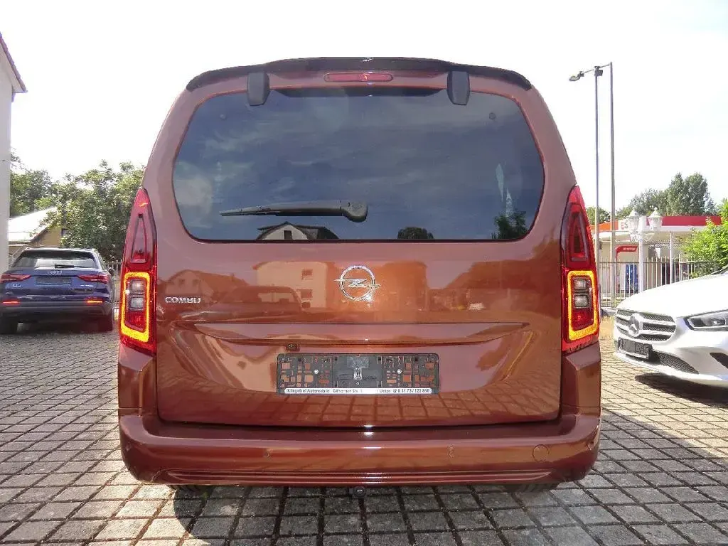 Gebraucht Opel Combo Life Ultimate 131 PS (96 kW) 2022 Grau Van / Kleinbus