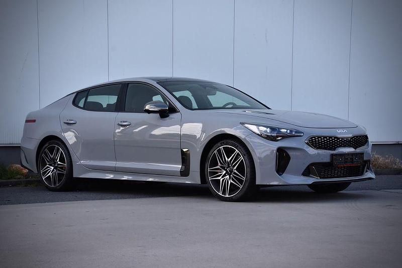Gebraucht Kia Stinger GT 366 PS (269 kW) 2022 Silber Kleinwagen
