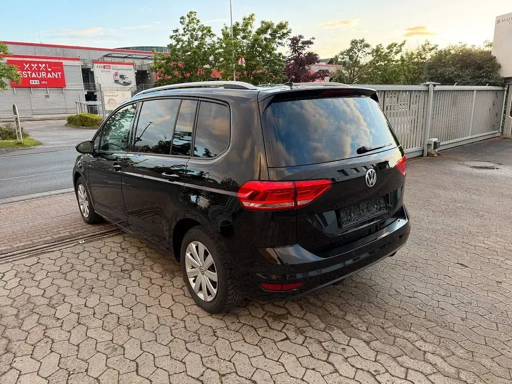 Gebraucht VW Touran Join 110 PS (80 kW) 2018 Schwarz Van / Kleinbus