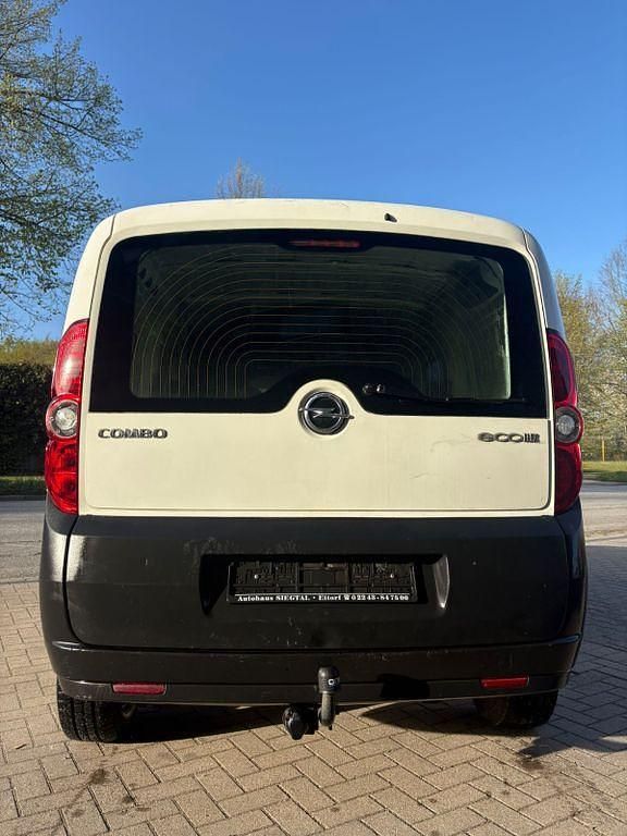 Second-hand Opel Combo 90 CP (66 kW) 2016 Alb Monovolum
