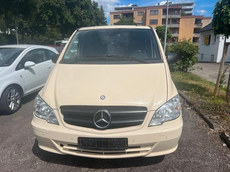 Beige Gebraucht 2013 Mercedes Vito Van / Kleinbus | 8.950 € (Etwas zu teuer) - Bild 1/4