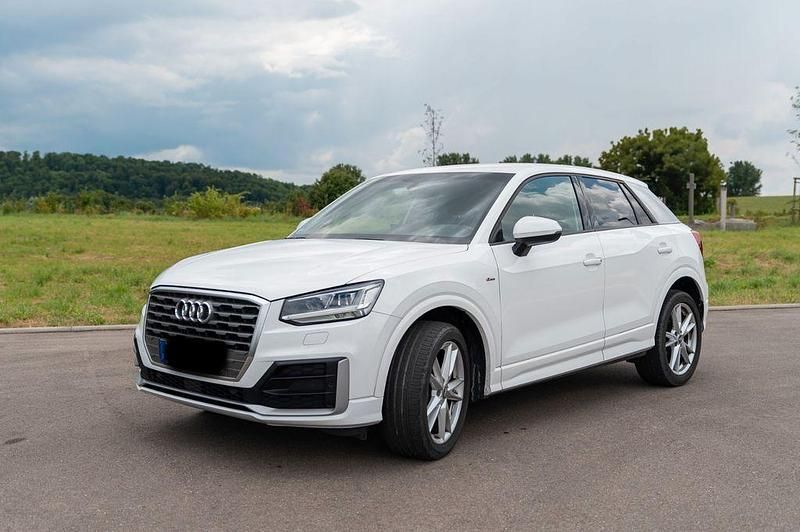 Weiß Gebraucht 2018 Audi Q2 Sport SUV | 19.900 € (Fairer Preis) - Bild 1/4