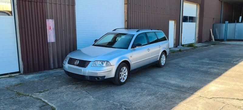 Silber Gebraucht 2003 VW Passat Kombi | 1.150 € (Guter Preis) - Bild 1/4