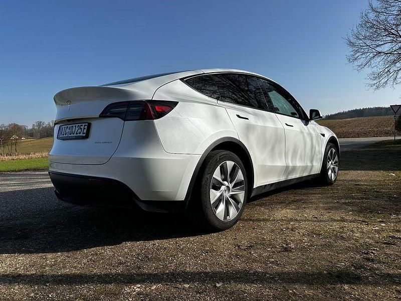 Gebraucht Tesla Model Y 378 kW (514 PS) 2023 Weiß SUV