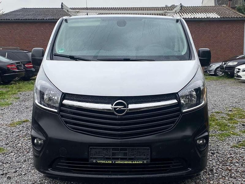 Gebraucht Opel Vivaro 125 PS (91 kW) 2019 Casabl/arctic/eisweiss/kaolin Van / Kleinbus
