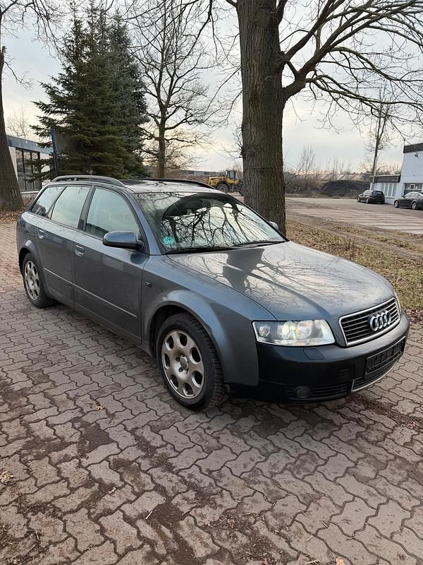 Andere farben Gebraucht 2001 Audi A4 Kombi | 1.350 € (Guter Preis) - Bild 1/4