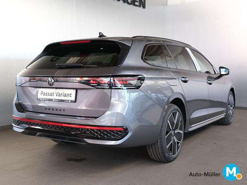 Neu VW Passat R-line 177 PS (130 kW) 2026 Grau Kombi
