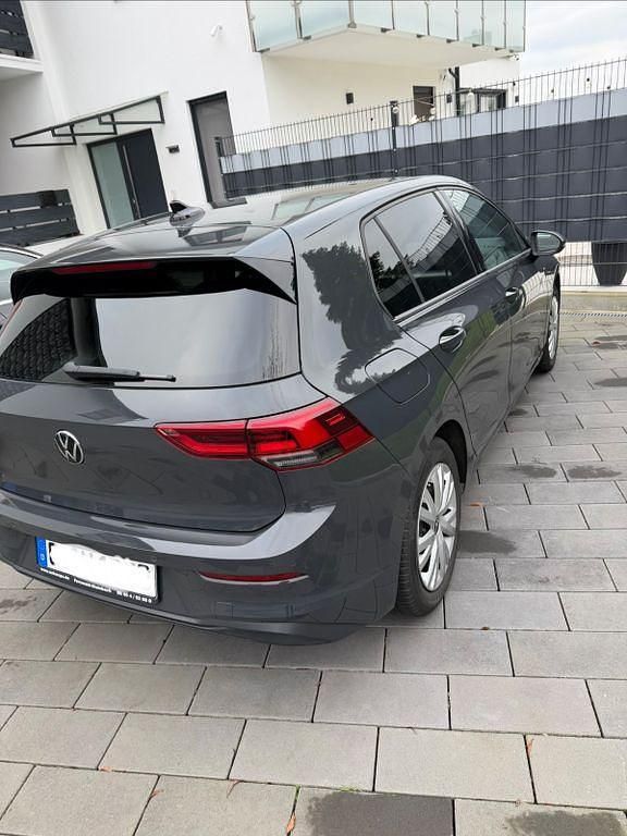 Gebraucht VW Golf VII Life 150 PS (110 kW) 2021 Grau Kleinwagen