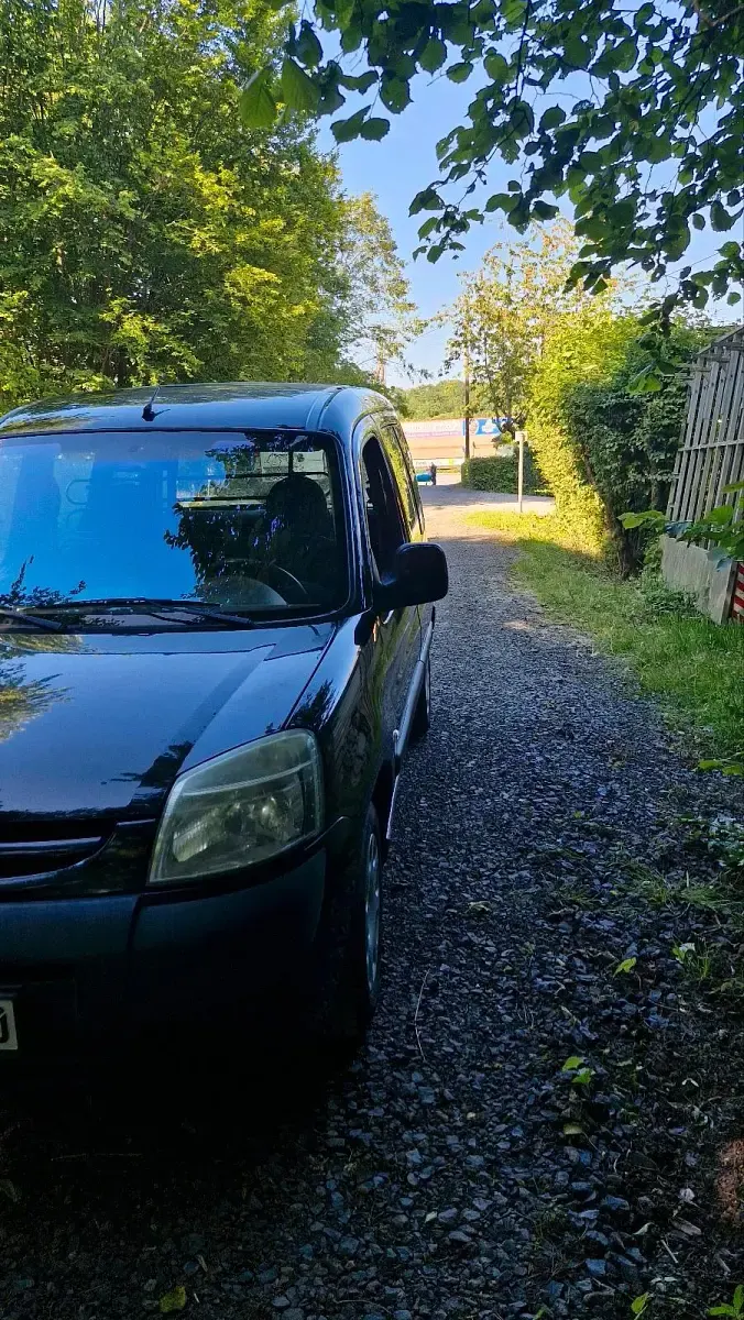 Gebraucht Peugeot Partner 75 PS (55 kW) 2006 Schwarz Van / Kleinbus