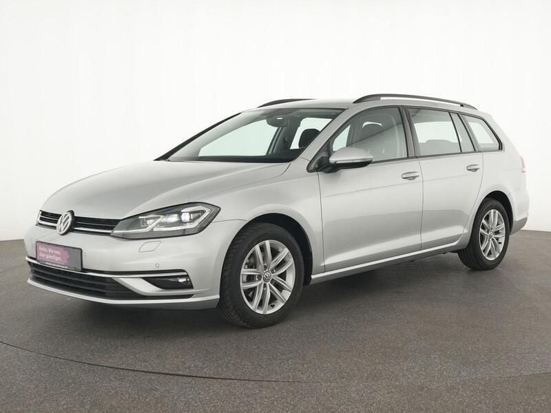 Reflexsilber Gebraucht 2020 VW Golf VIII Comfortline Kombi | 17.585 € (Fairer Preis) - Bild 1/4